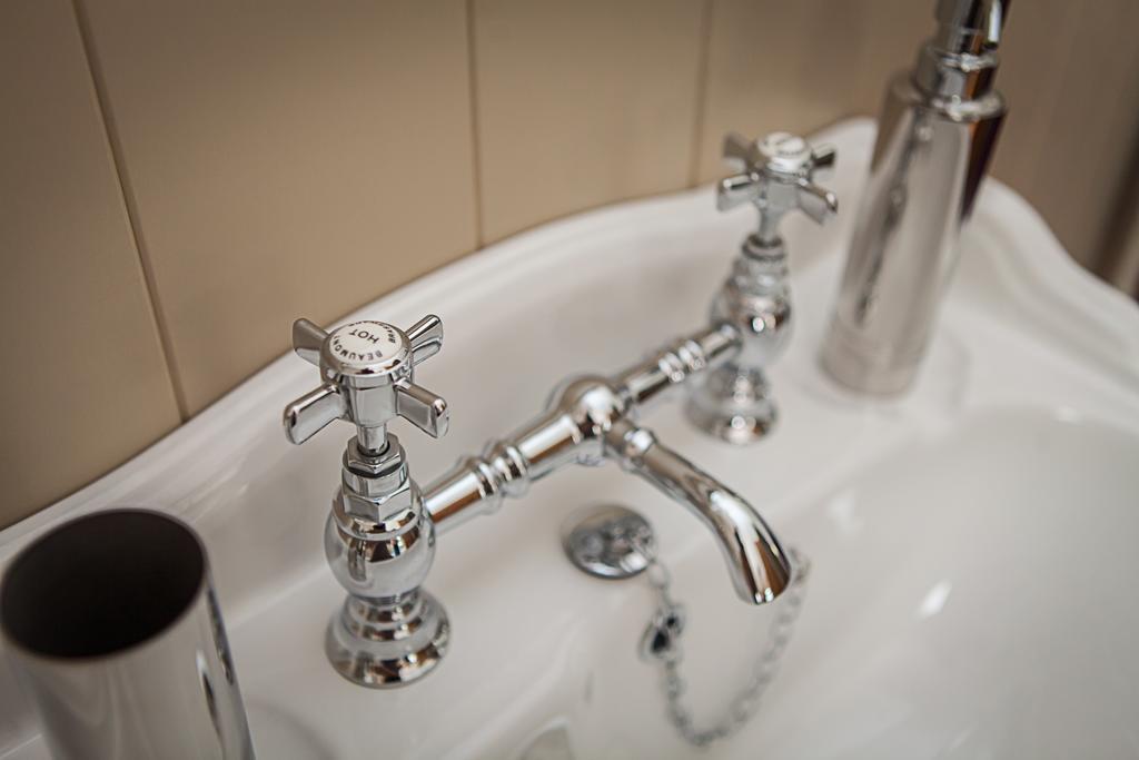 Bed and Breakfast Stoodleigh Court Coach House Тівертон Екстер'єр фото
